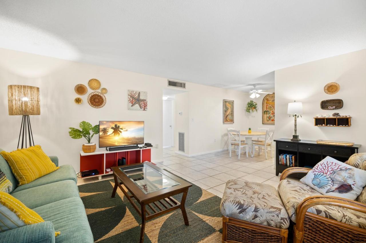 Apartamento Waves 18 St. Pete Beach Exterior foto