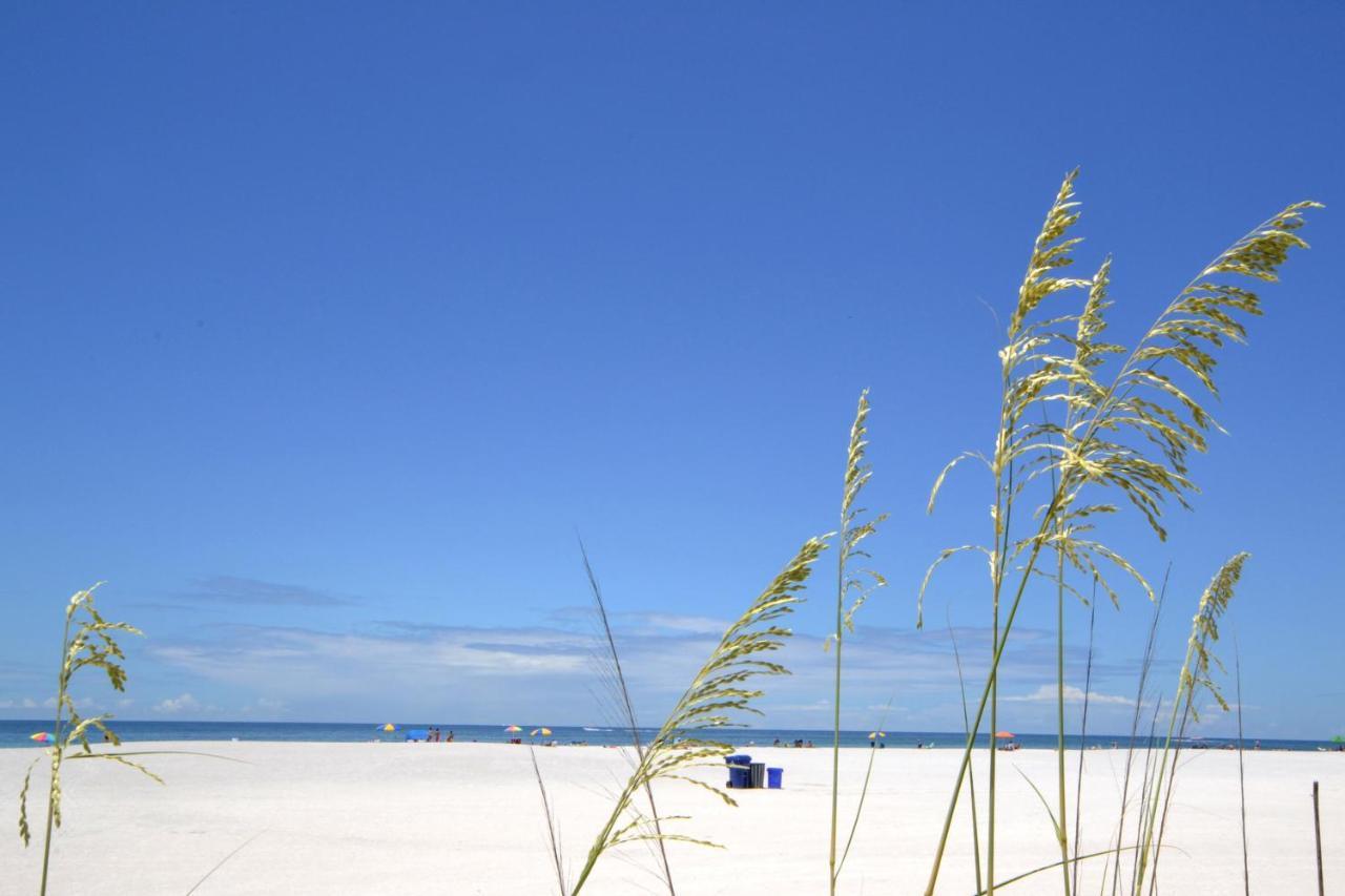 Apartamento Waves 18 St. Pete Beach Exterior foto