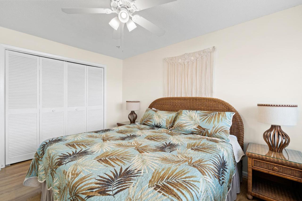 Apartamento Waves 18 St. Pete Beach Exterior foto